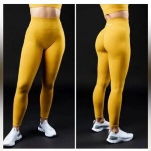 Alphalete High-Waisted Mustard Yellow Leggings